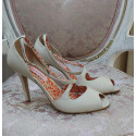 Sandália vintage off white salto 8,5cm